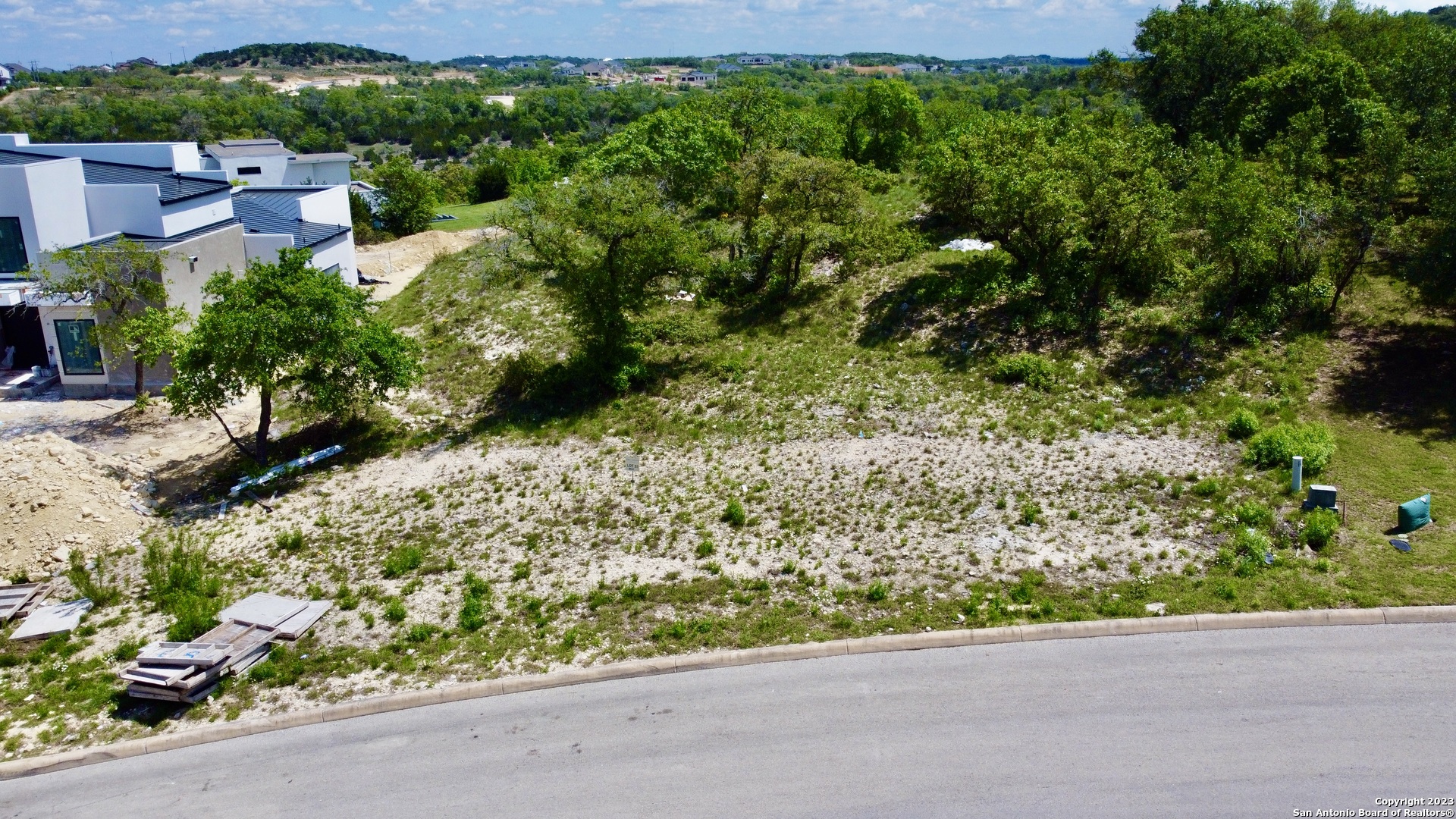 23519 Avila Ridge