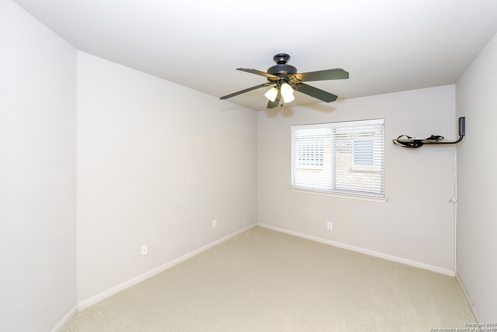 13126 Winding Creek