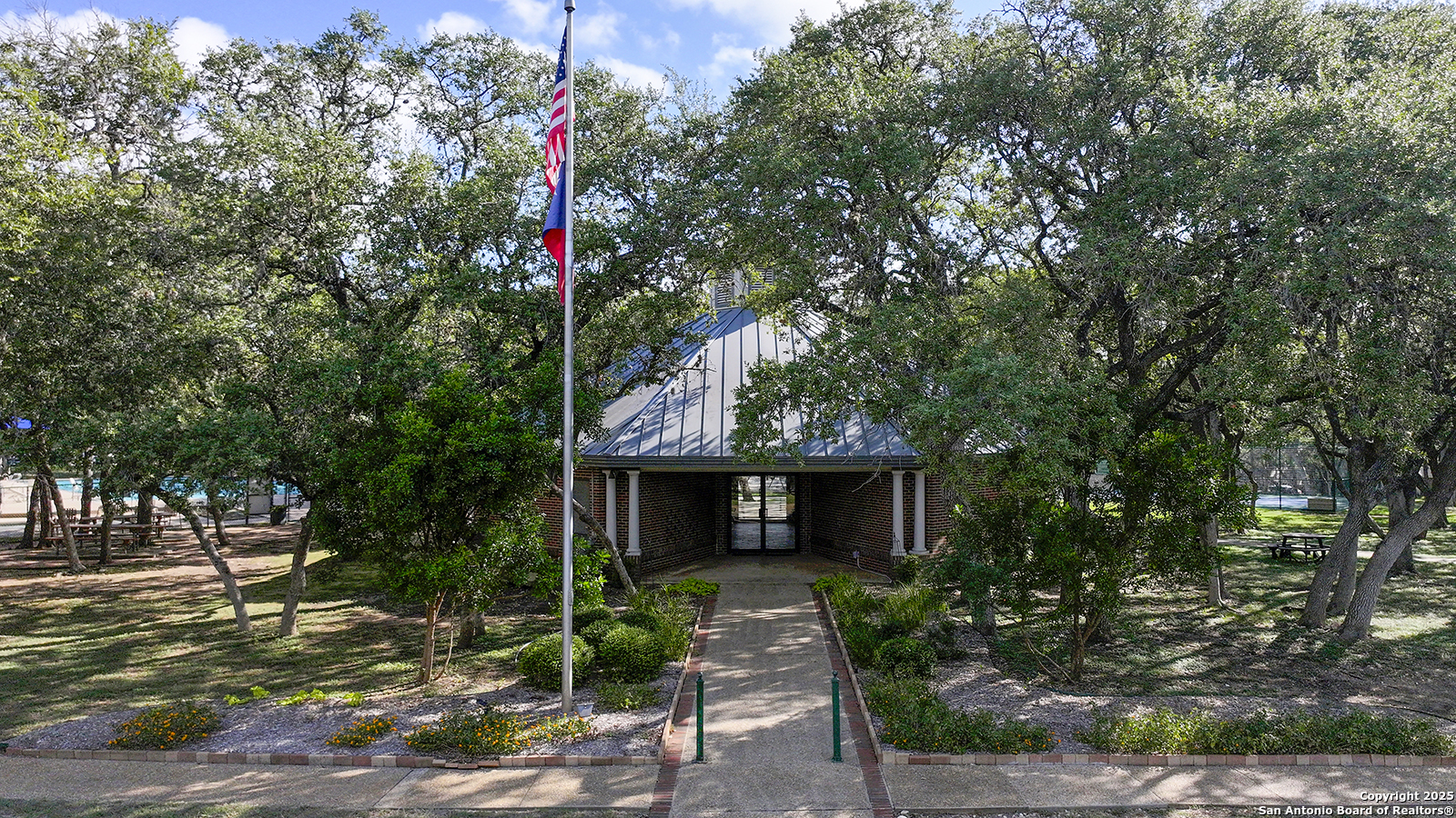 13126 Winding Creek
