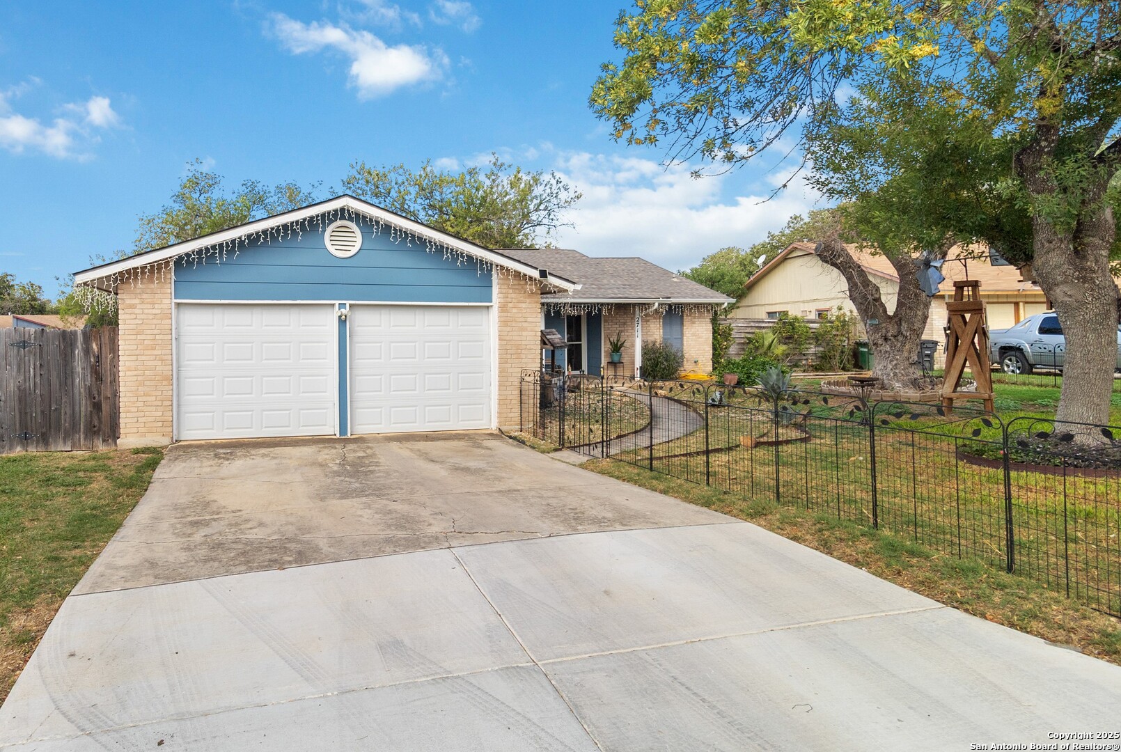 2711 Lake Arbor