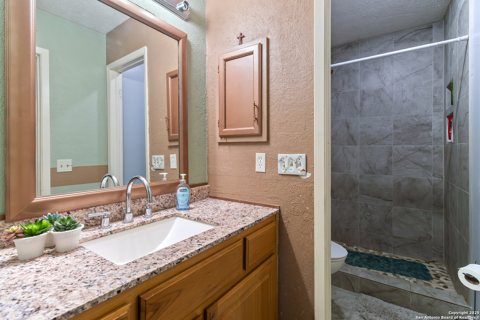 2711 Lake Arbor
