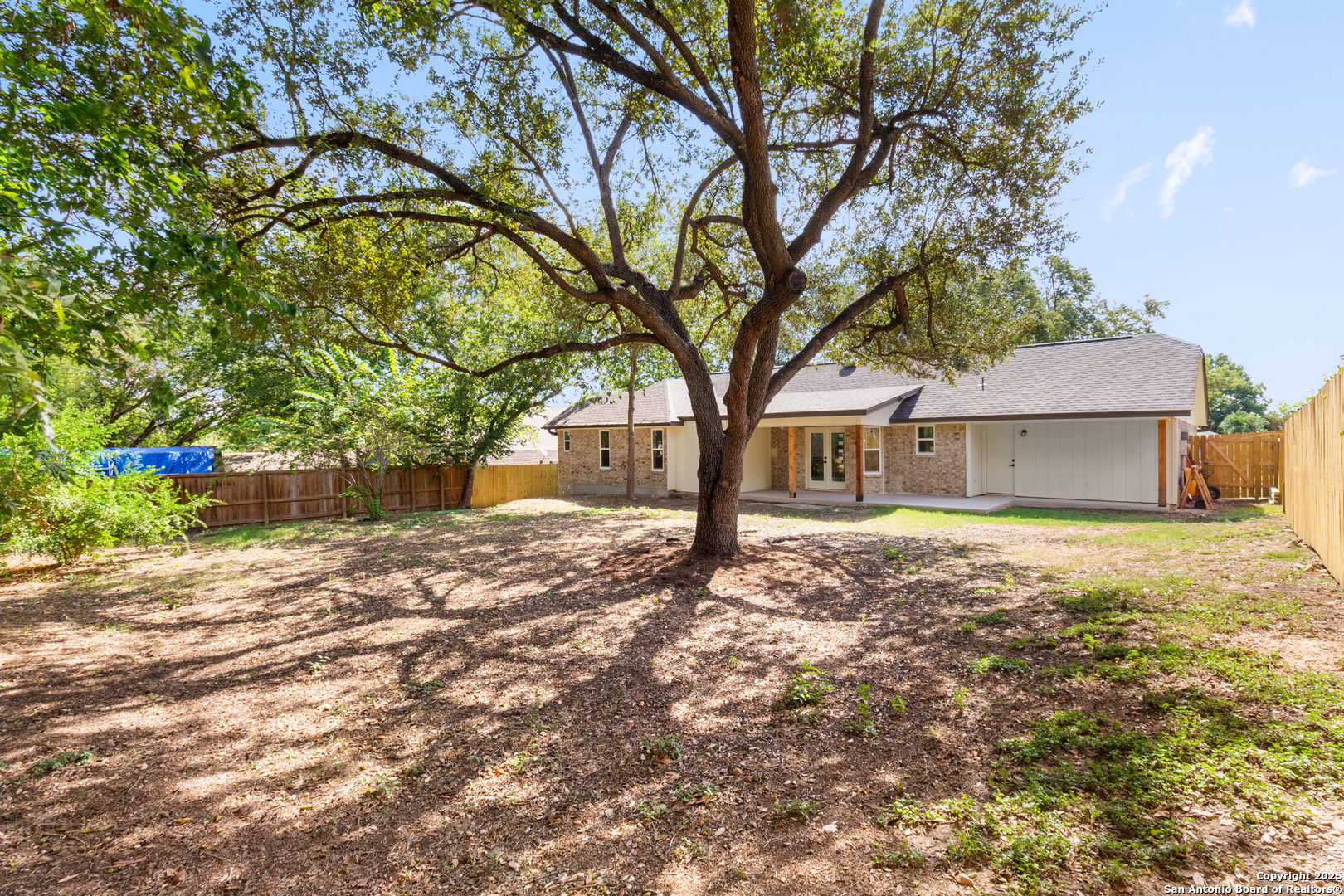 1124 Fox Run Circle