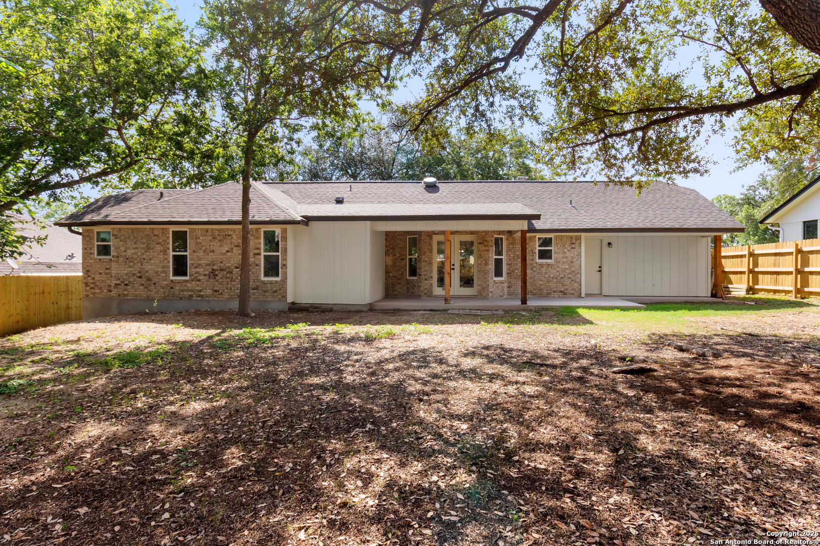 1124 Fox Run Circle