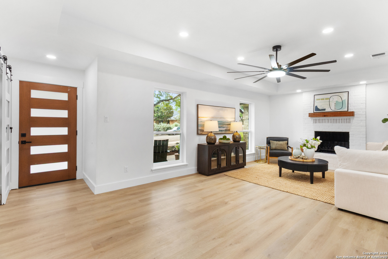 1124 Fox Run Circle