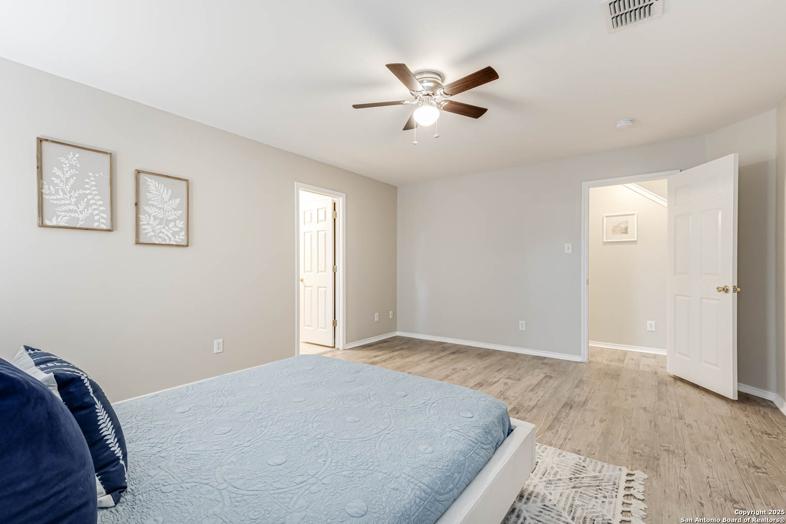 8903 Meadow Springs