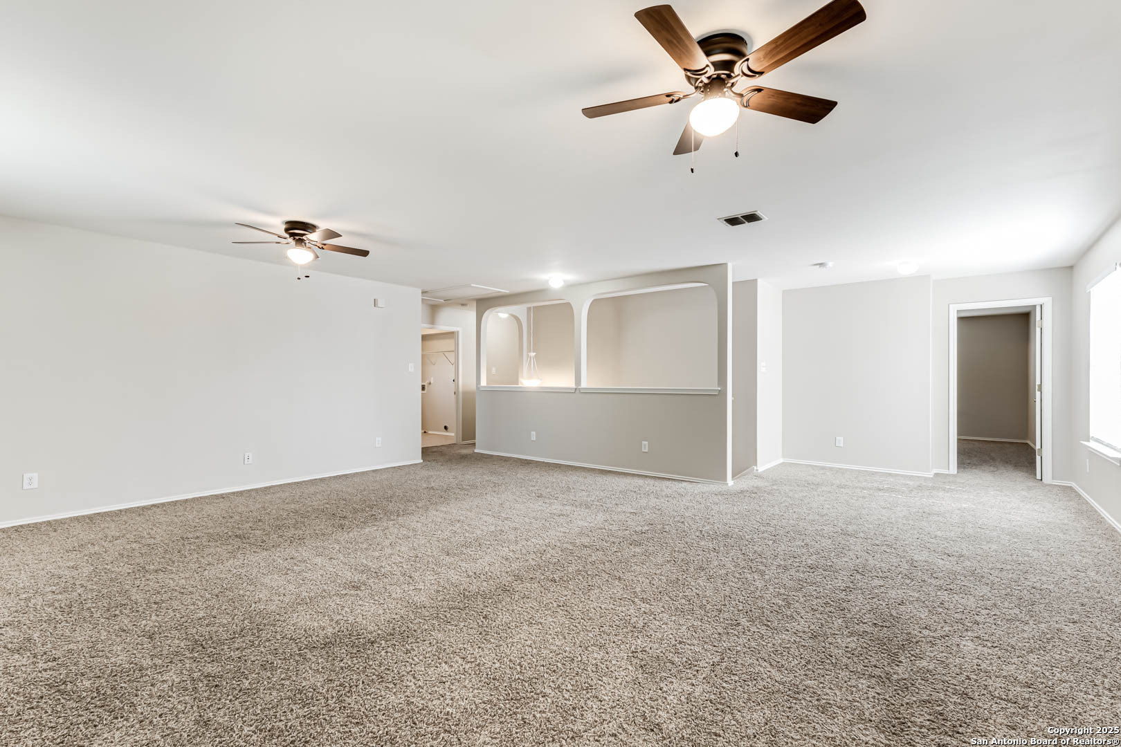 8903 Meadow Springs