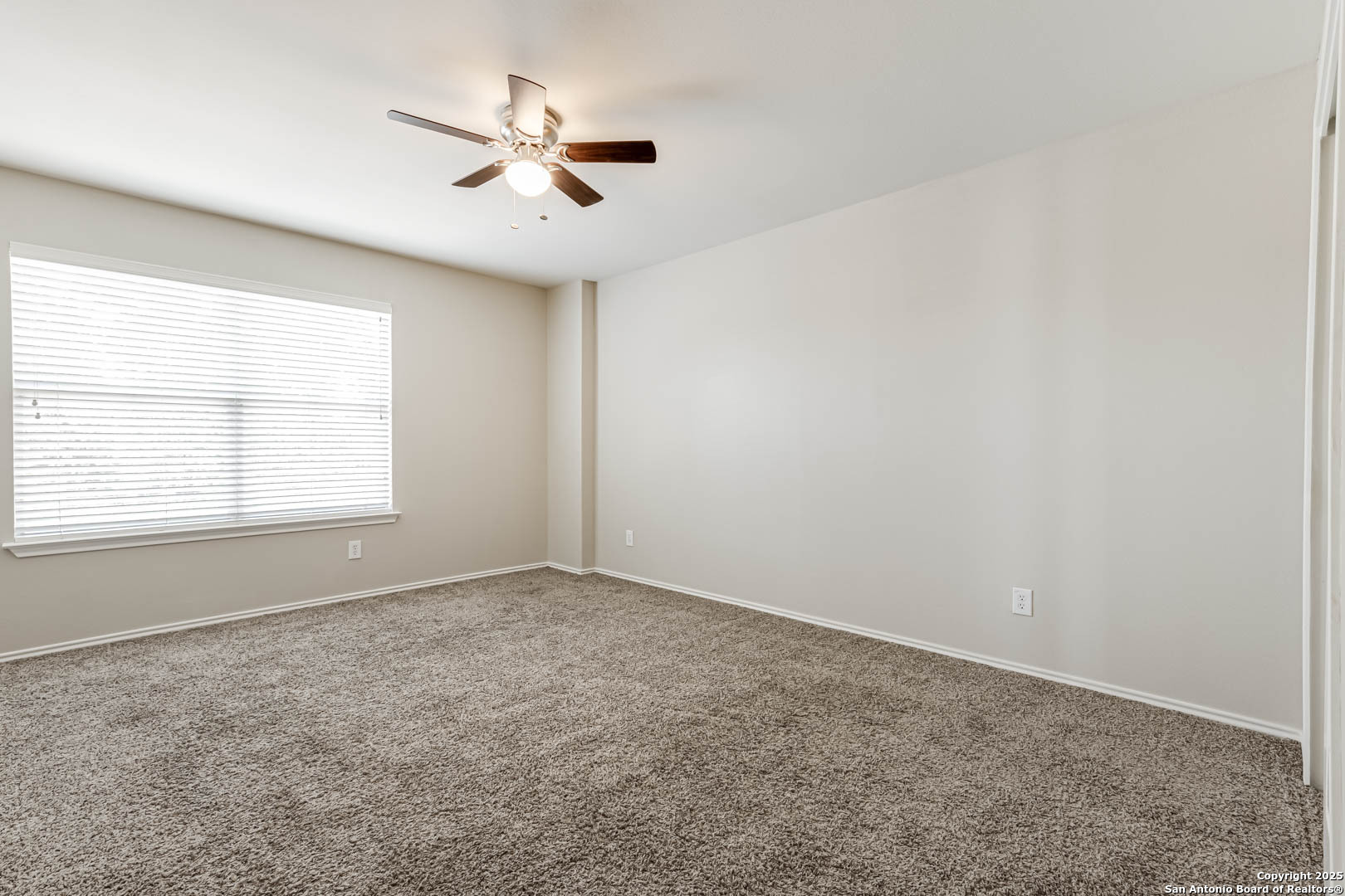 8903 Meadow Springs