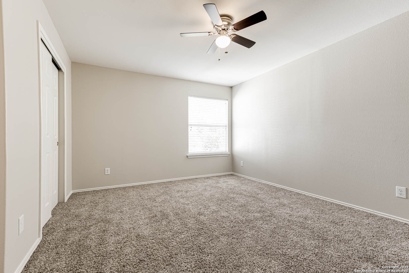 8903 Meadow Springs