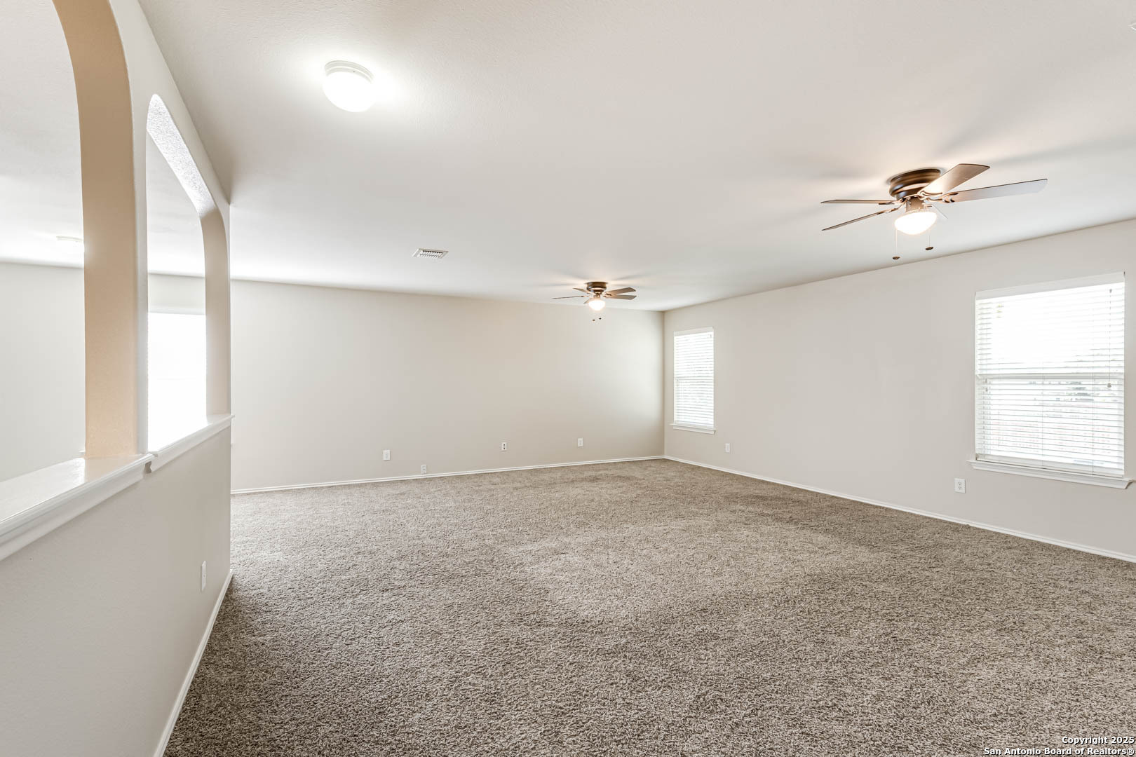 8903 Meadow Springs