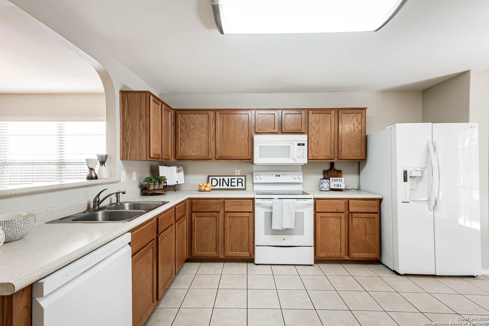 8903 Meadow Springs