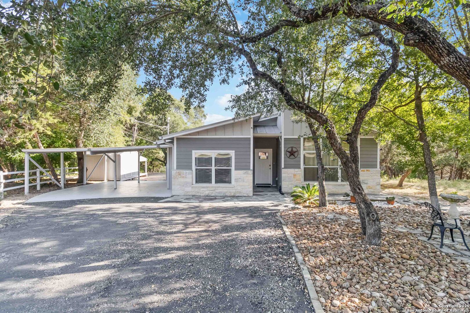 3091 Lakeview