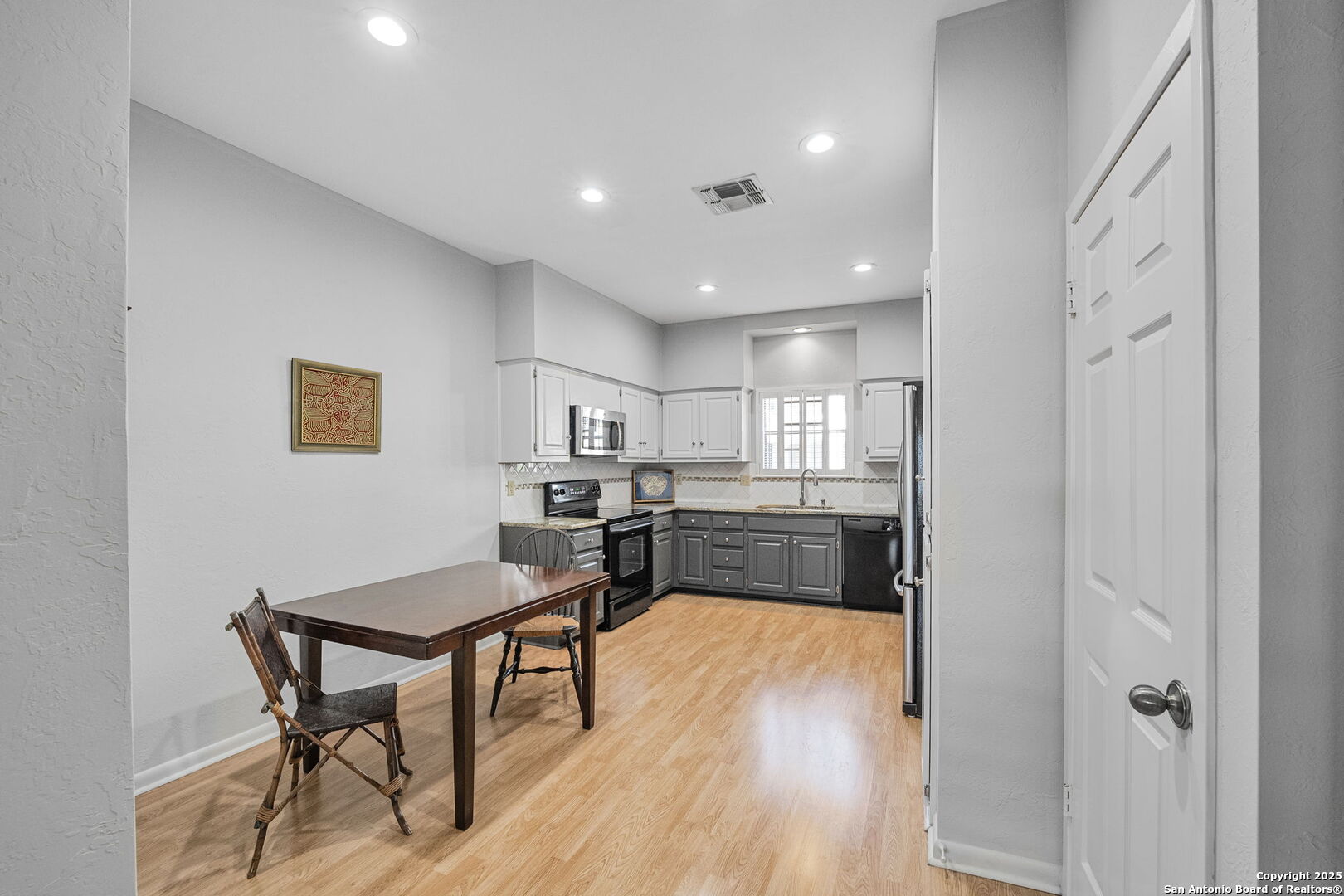 100 W El Prado Unit: 216