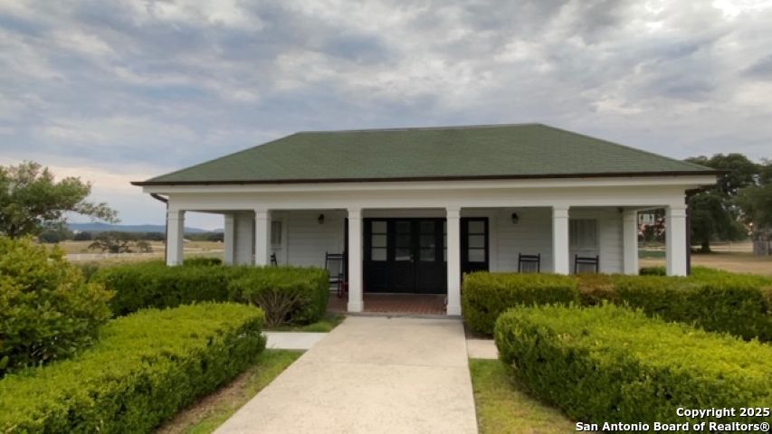 2727 Palomino Springs