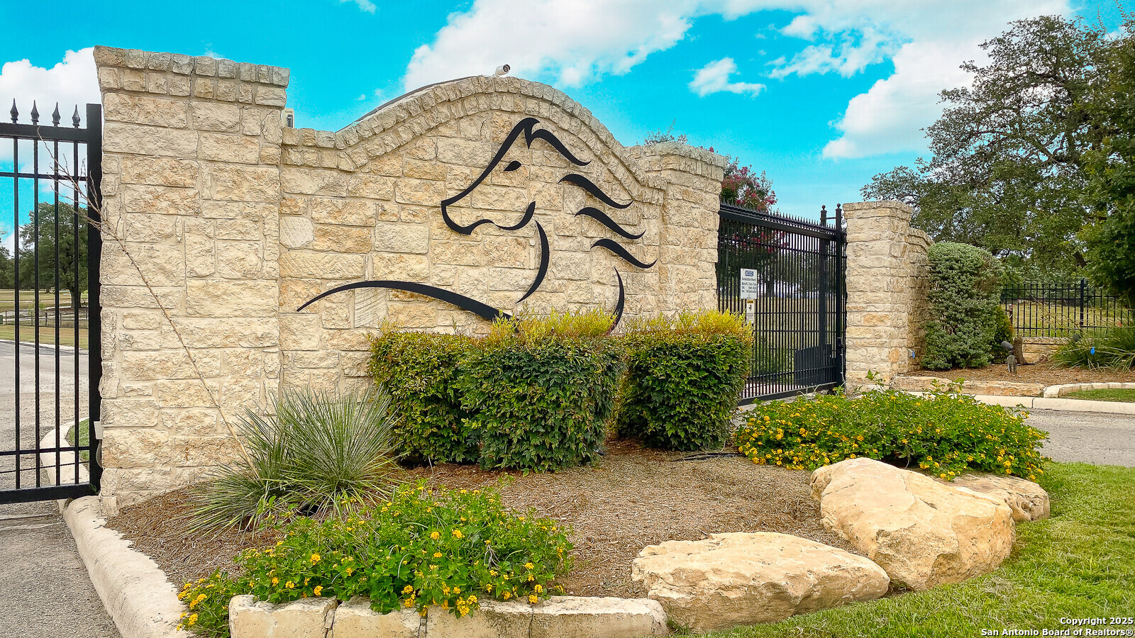 2727 Palomino Springs