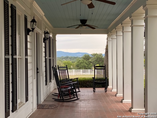 2727 Palomino Springs