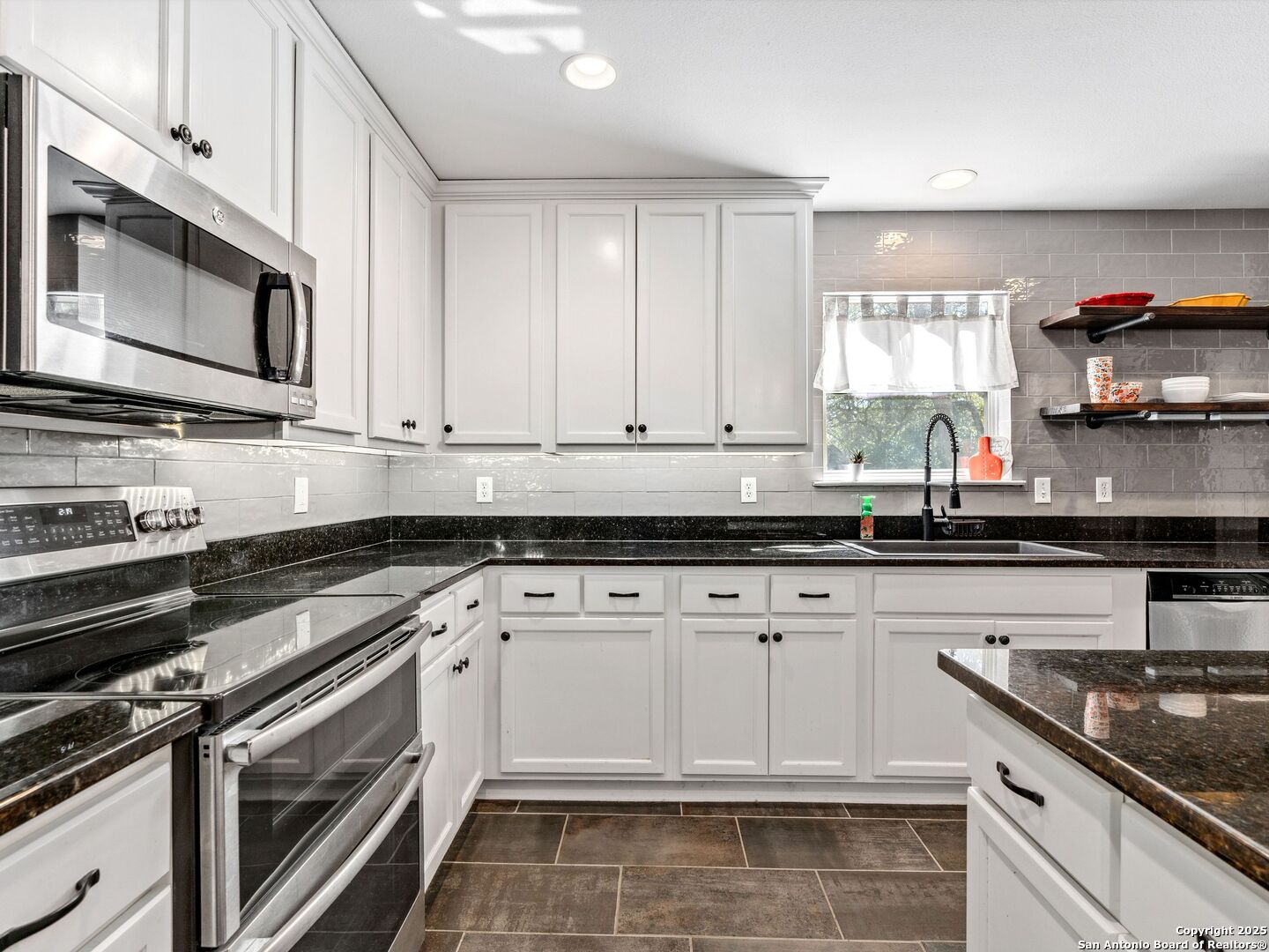 26817 Hogan Dr