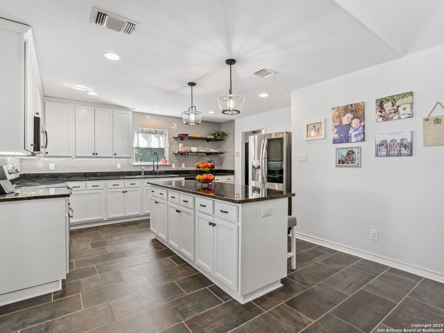 26817 Hogan Dr