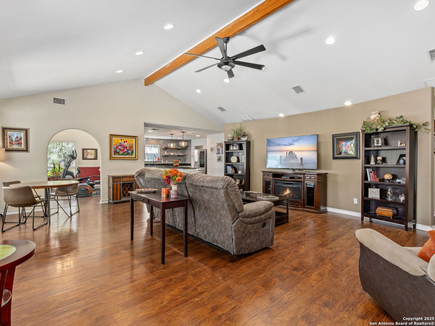 26817 Hogan Dr