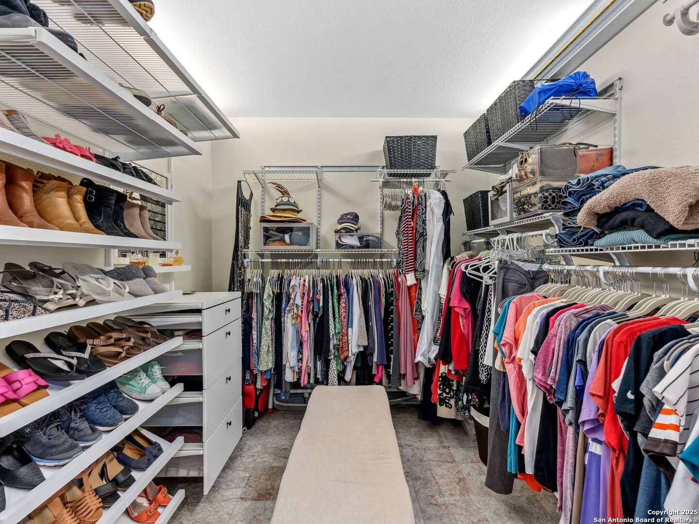 26817 Hogan Dr