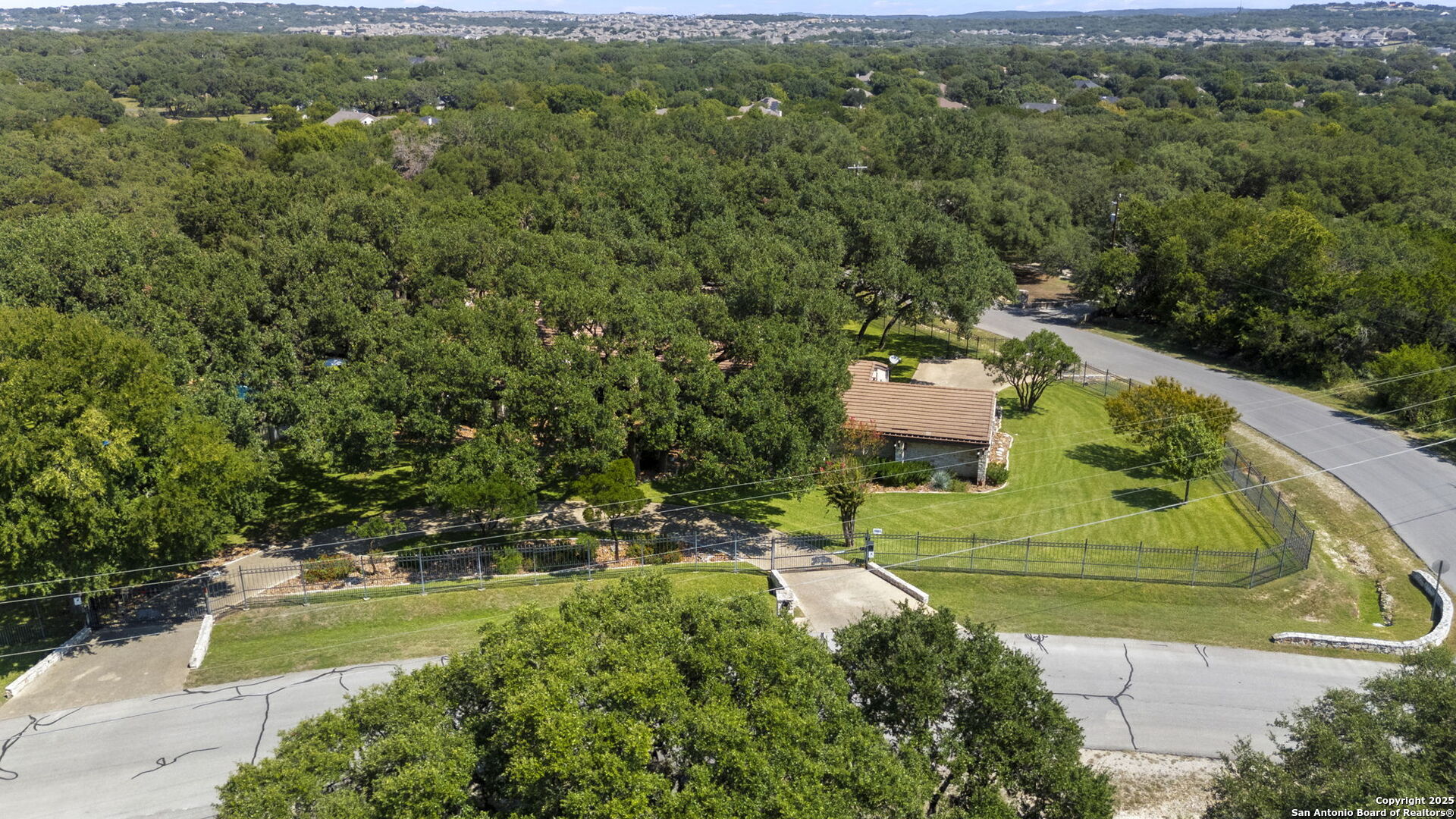 8707 Paisano Pass