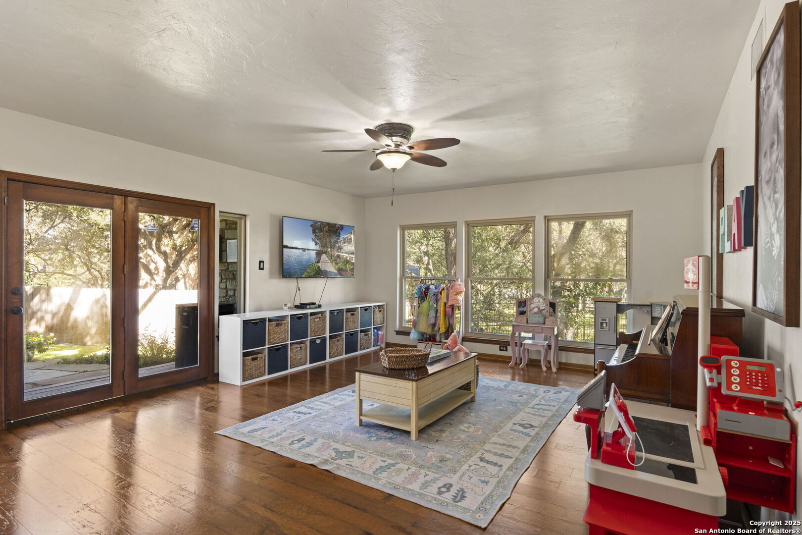 8707 Paisano Pass