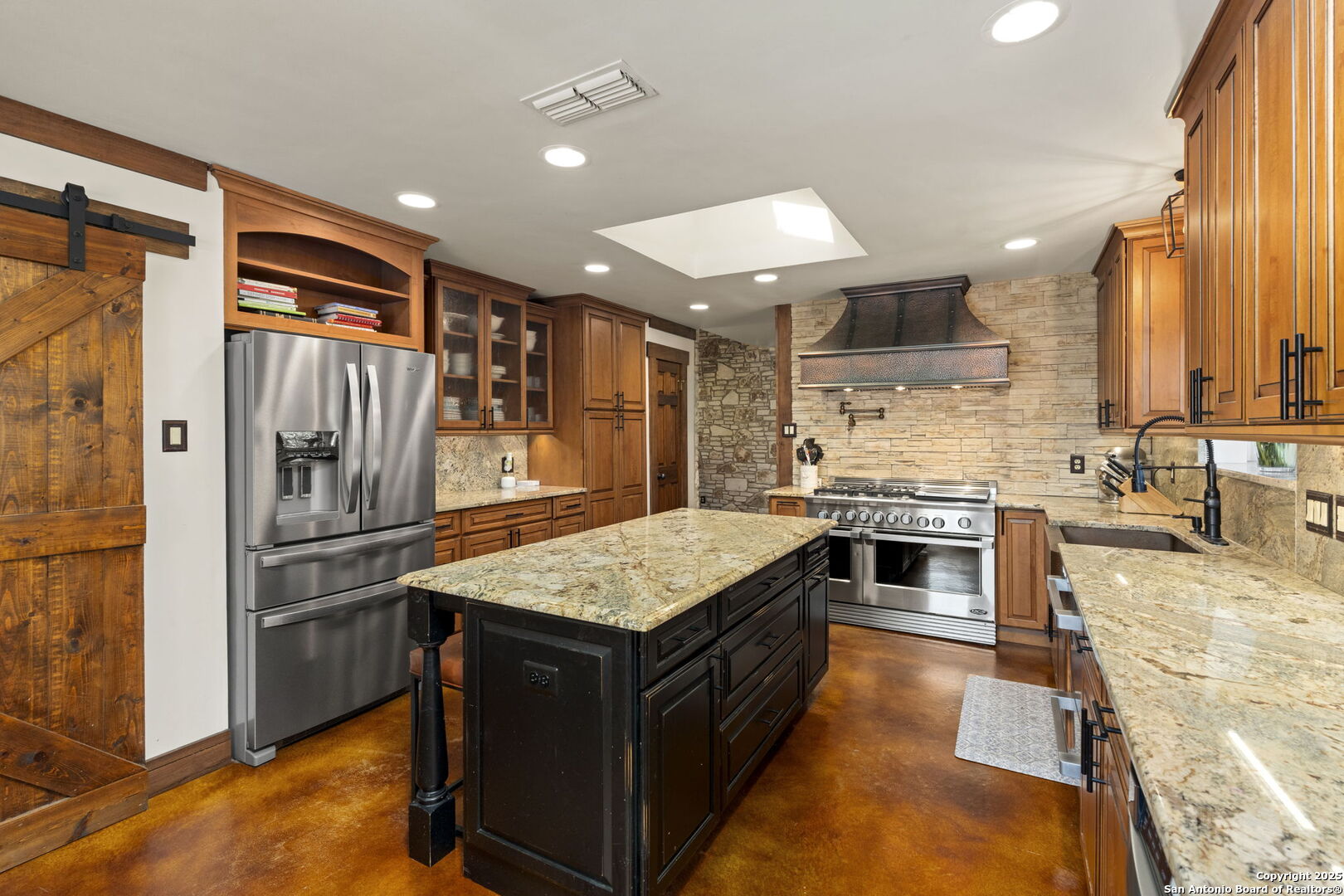 8707 Paisano Pass