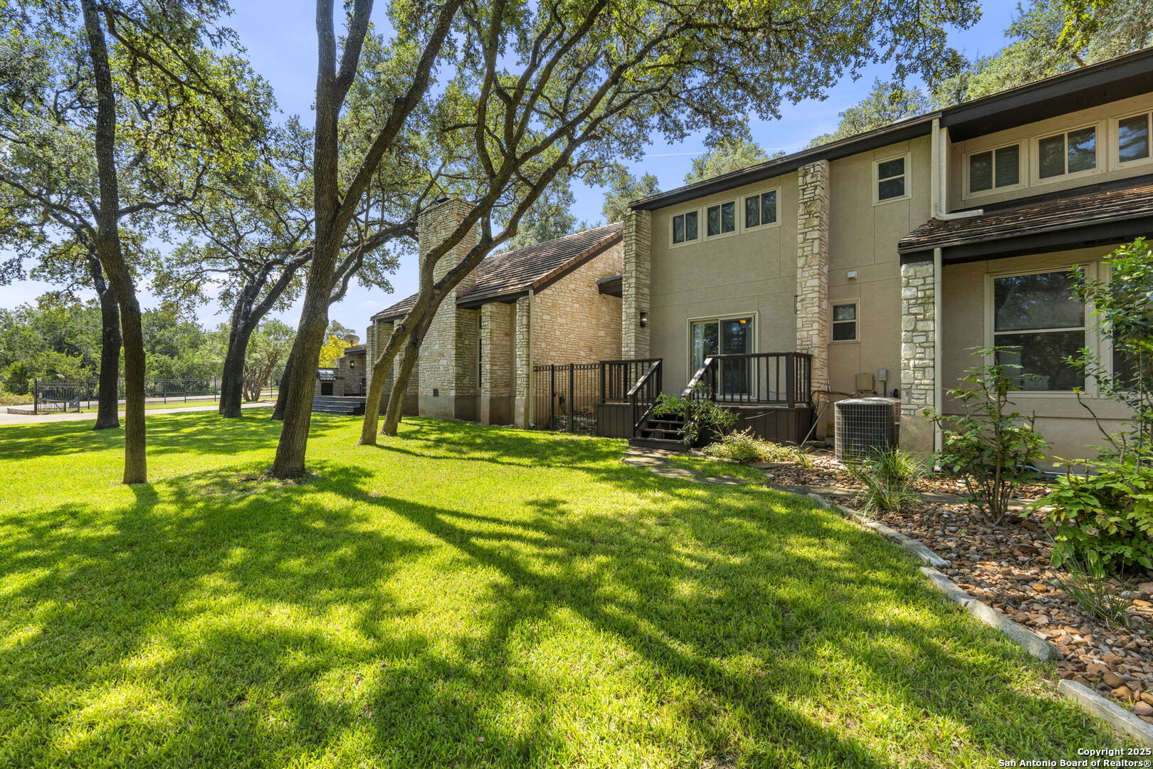 8707 Paisano Pass