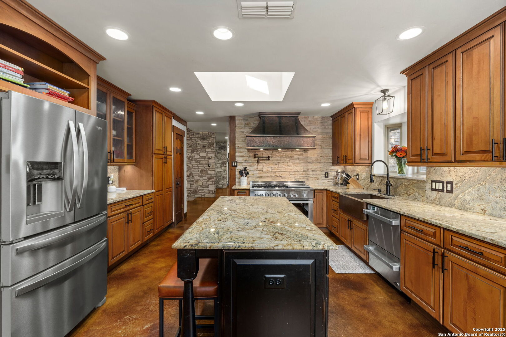 8707 Paisano Pass