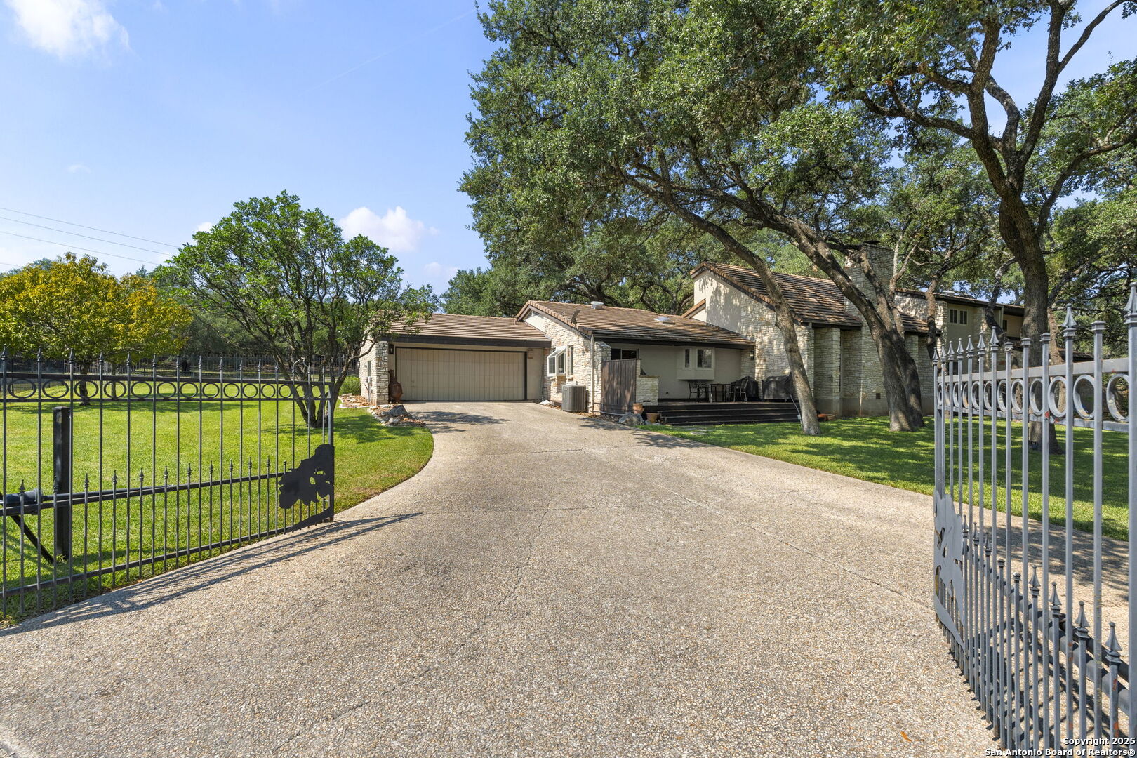 8707 Paisano Pass