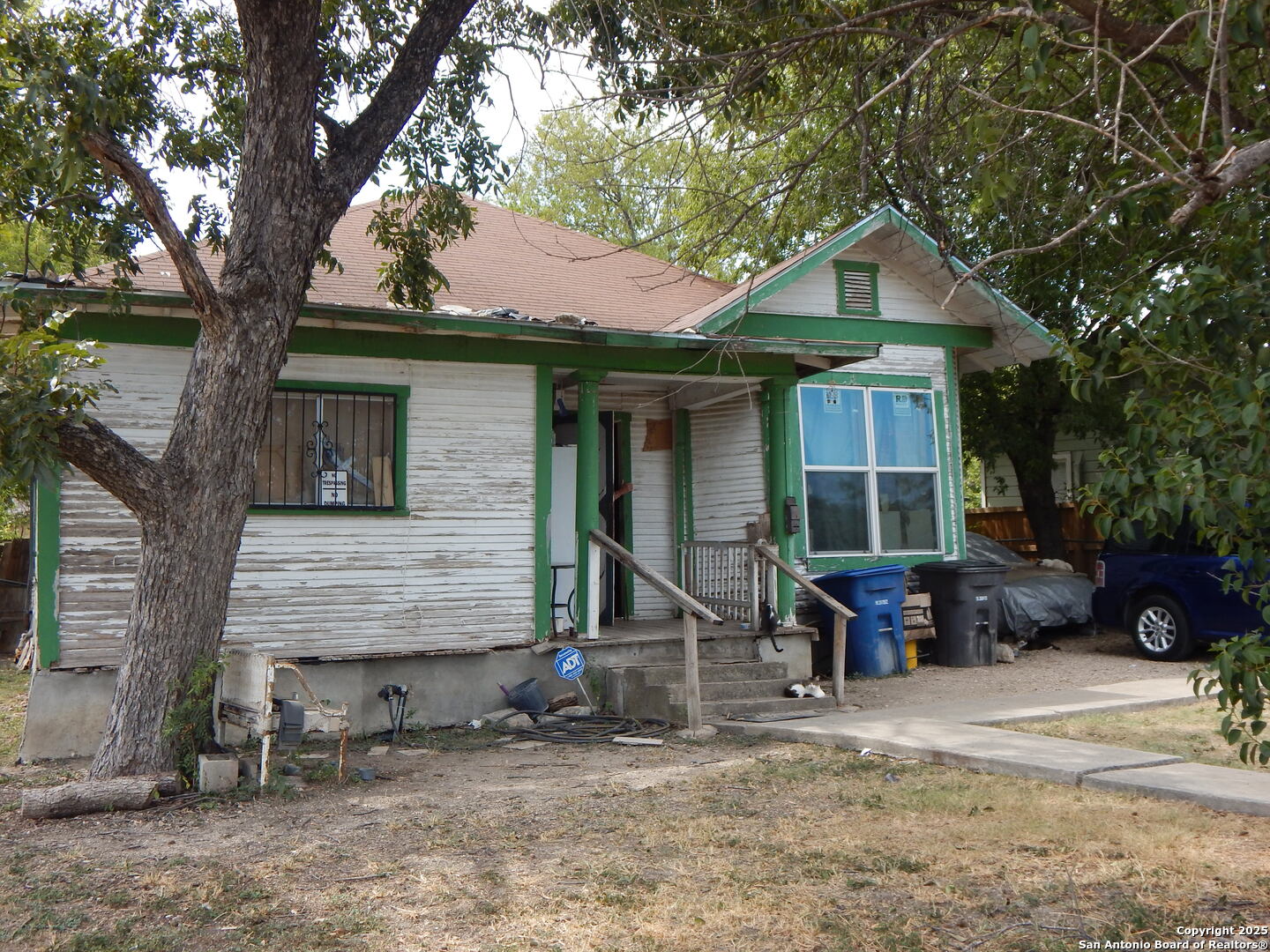 1210 Santa Monica