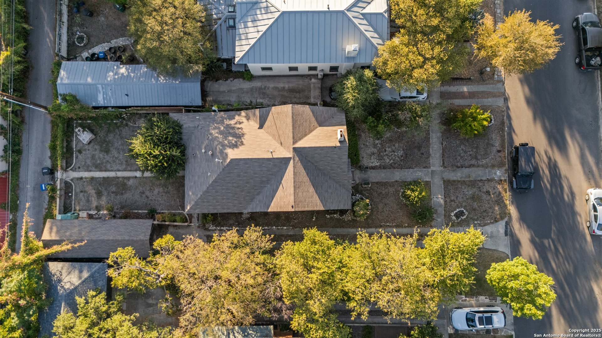118 E Huisache
