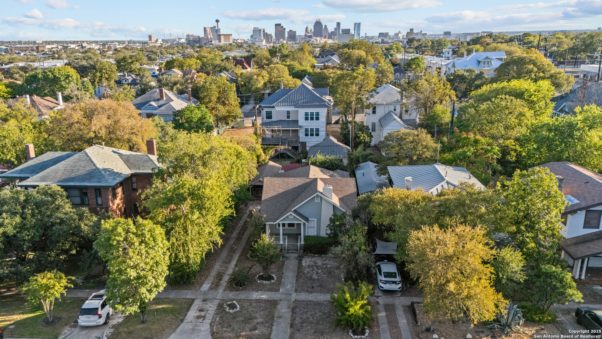 118 E Huisache