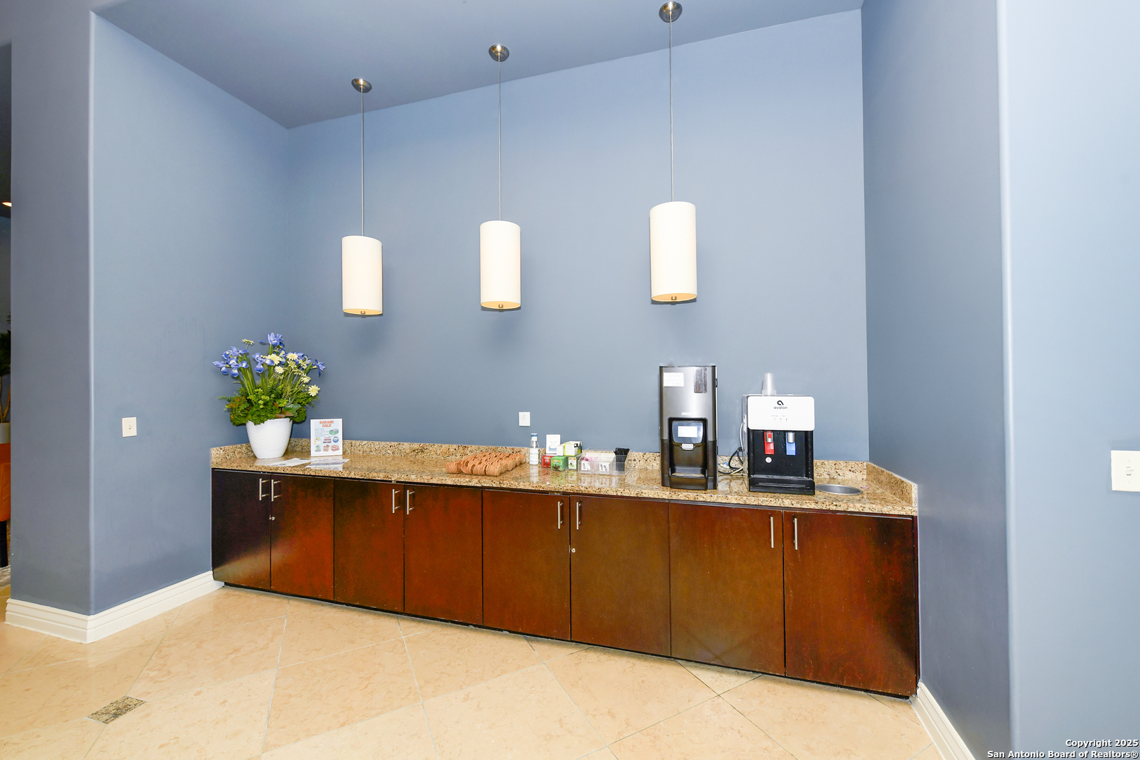 215 Center St Unit: 1307