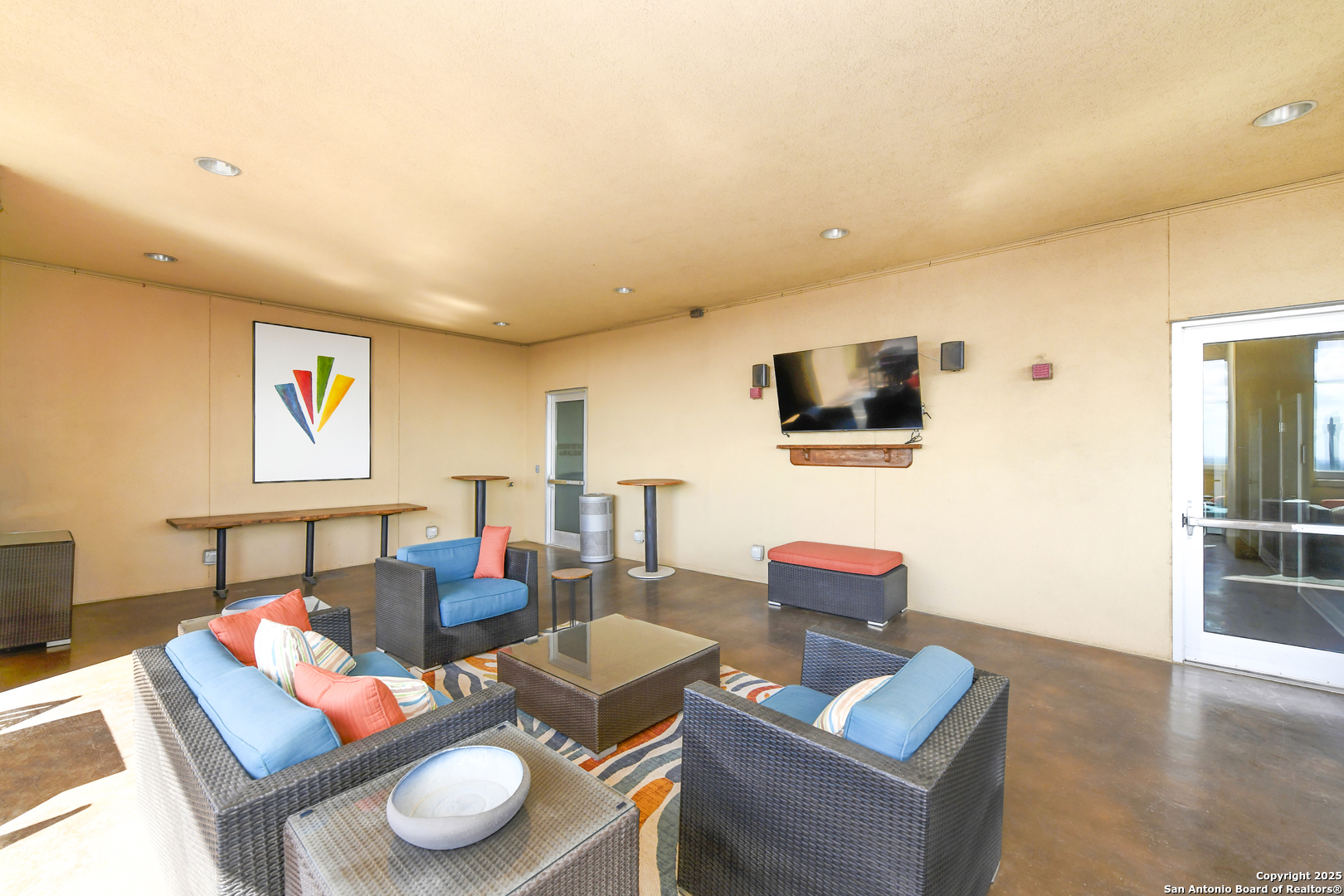 215 Center St Unit: 1307