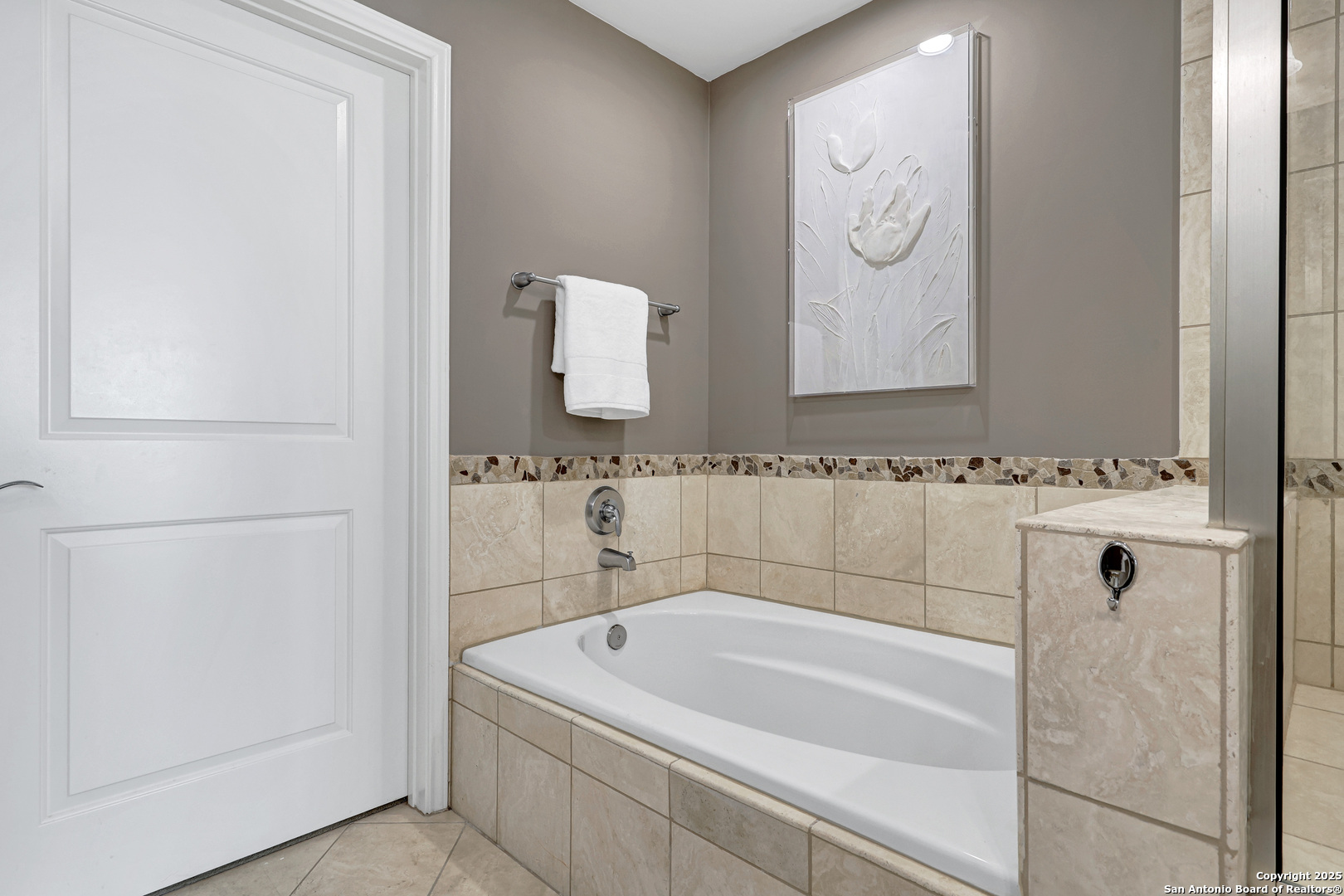 215 Center St Unit: 1307