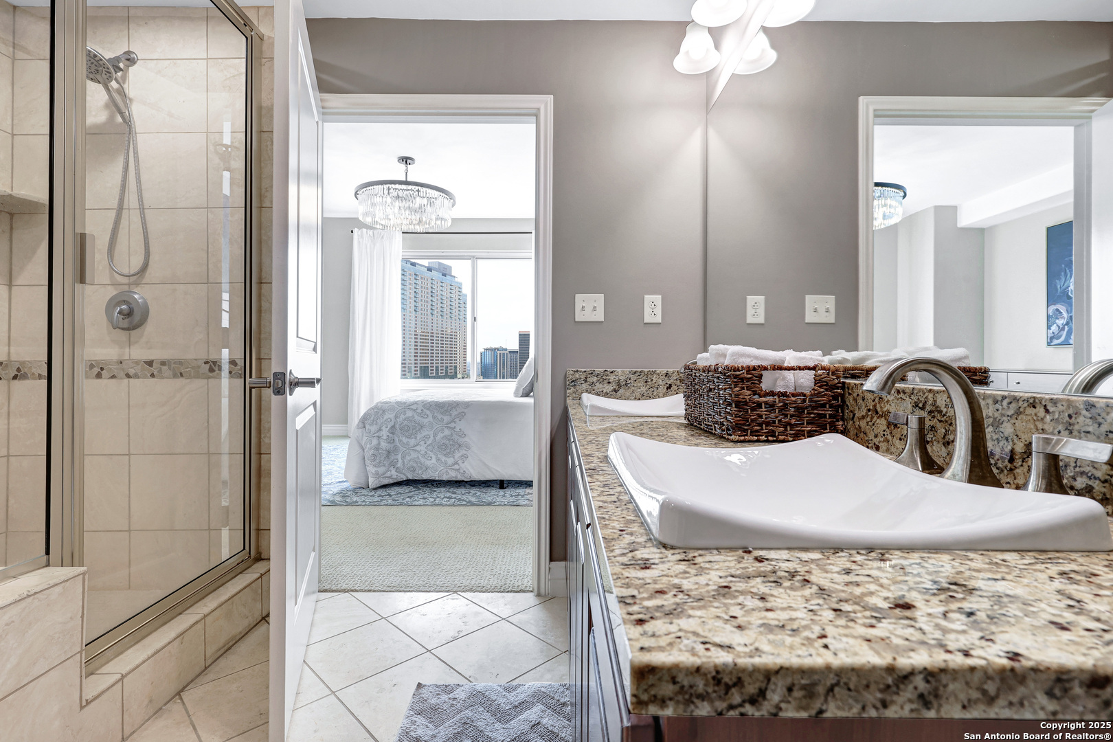 215 Center St Unit: 1307