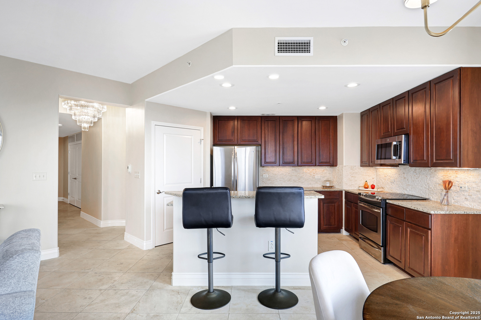 215 Center St Unit: 1307