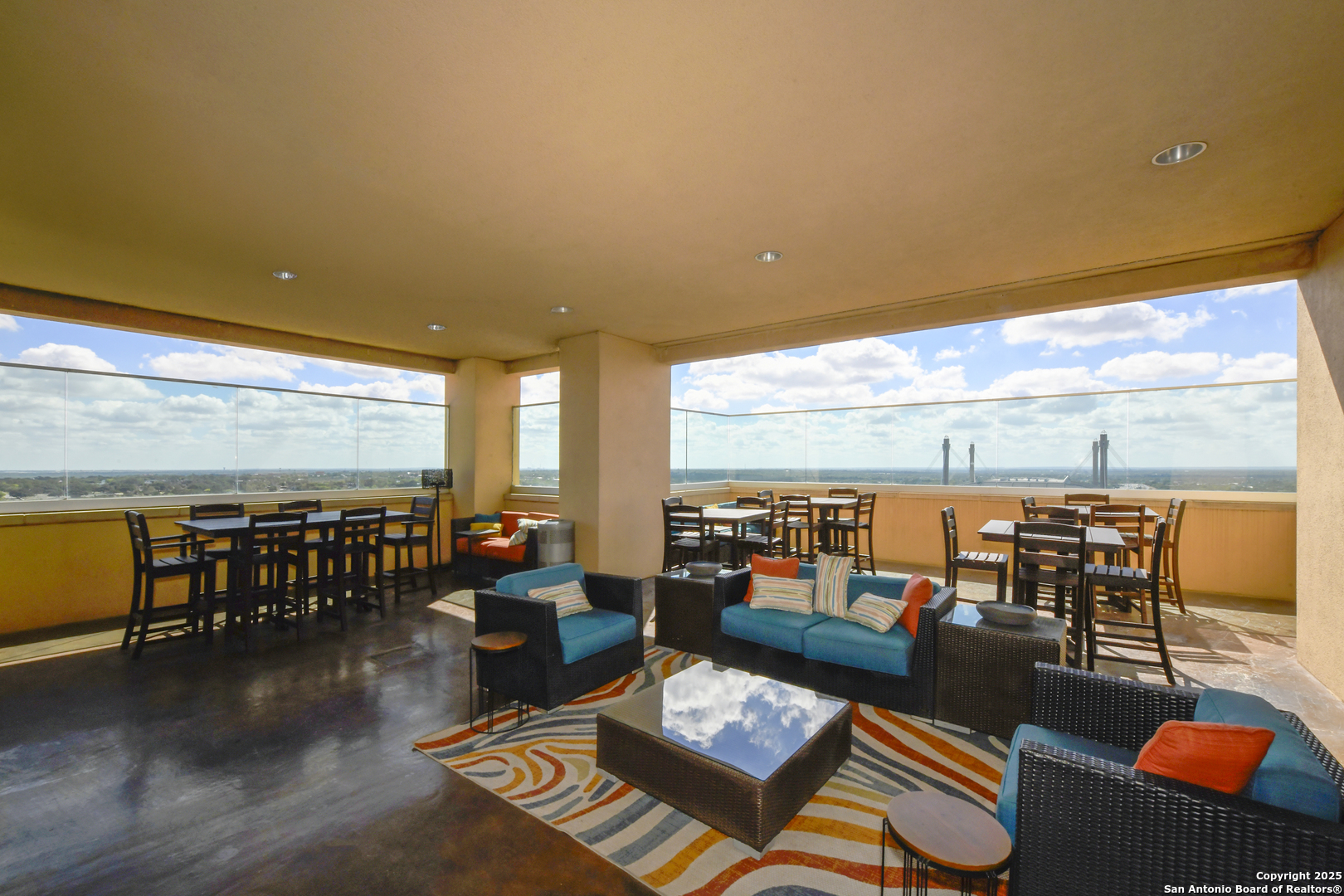 215 Center St Unit: 1307