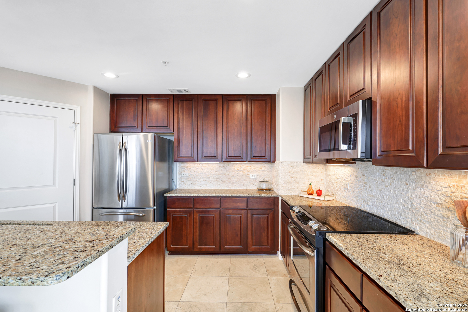215 Center St Unit: 1307