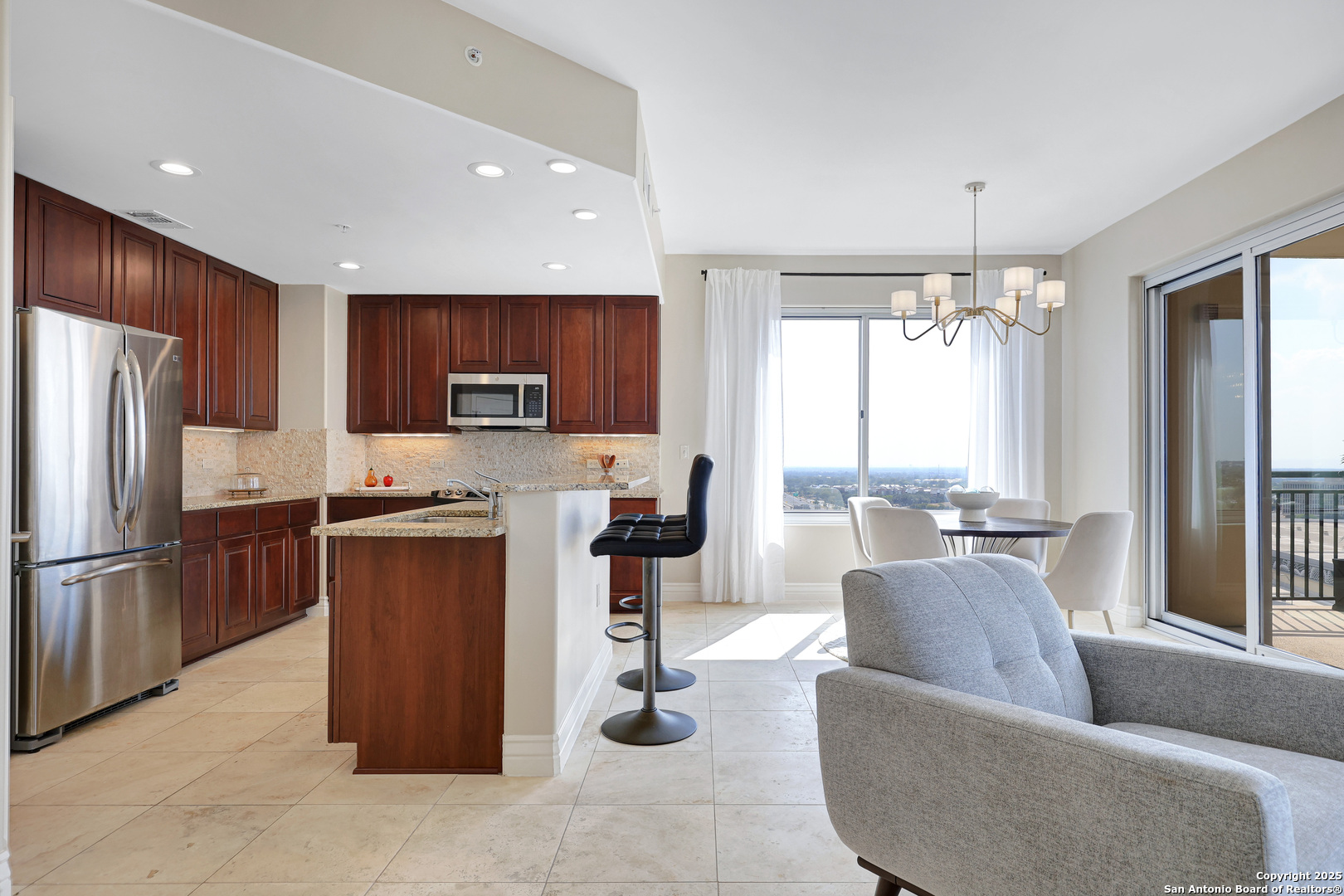 215 Center St Unit: 1307