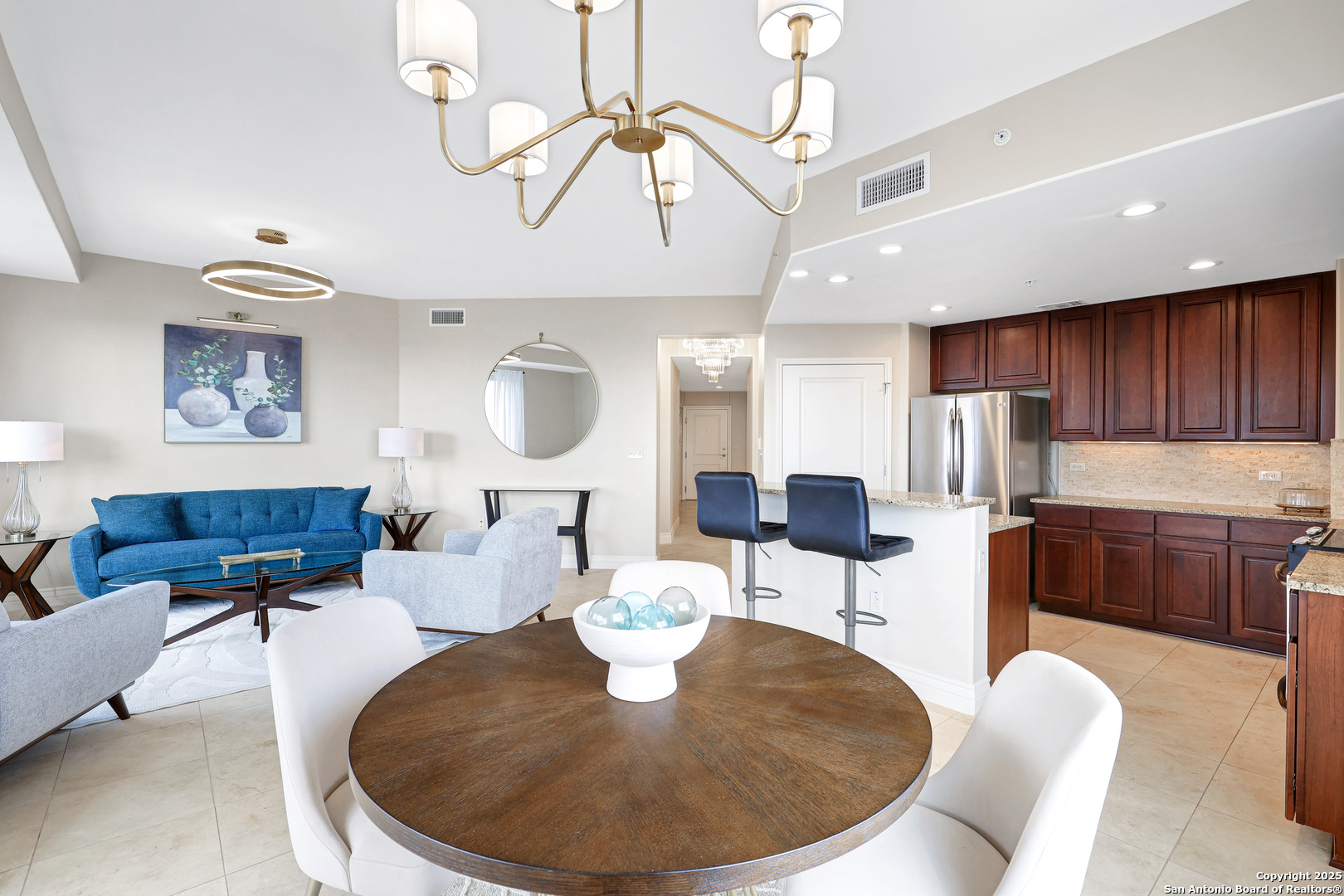 215 Center St Unit: 1307