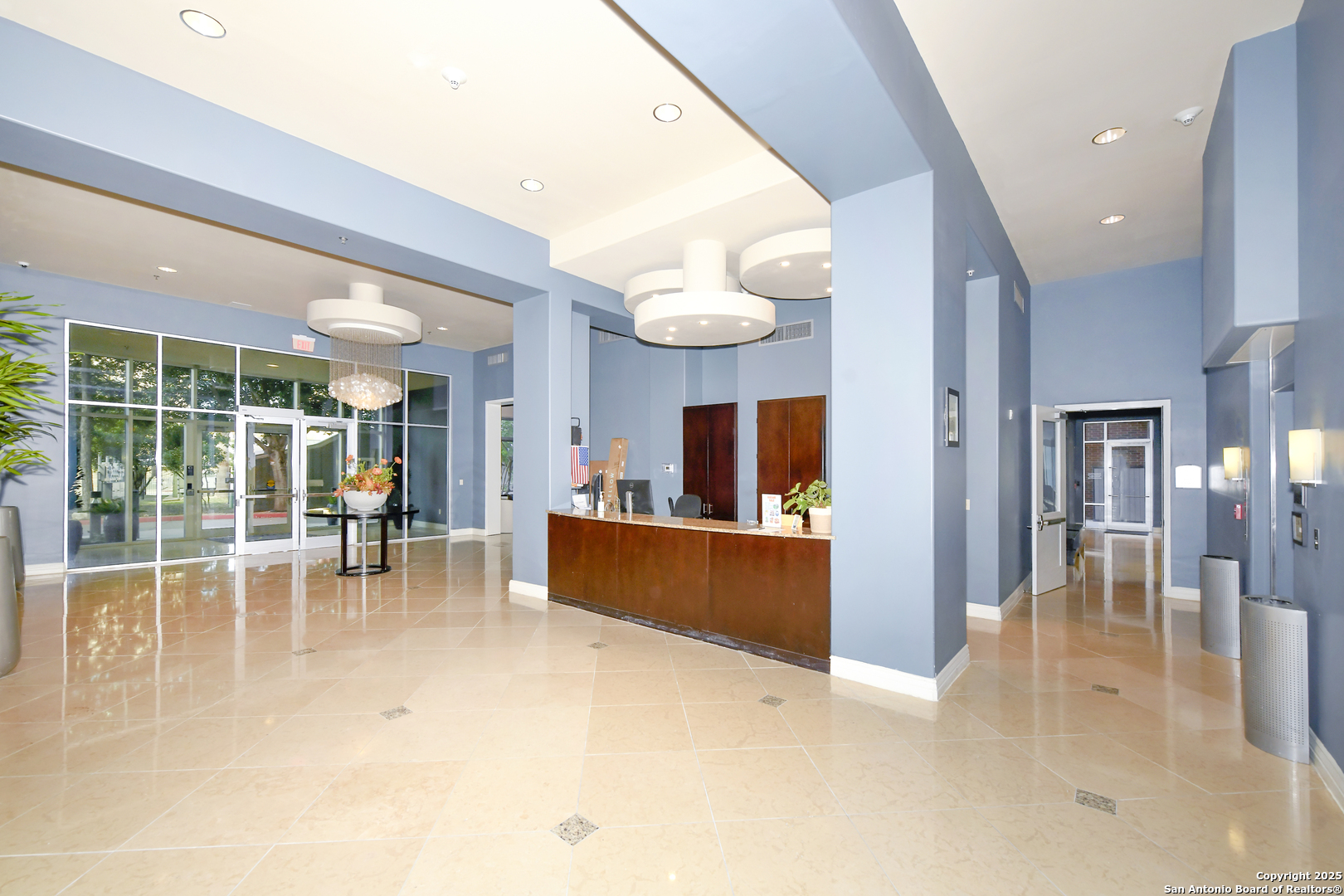 215 Center St Unit: 1307