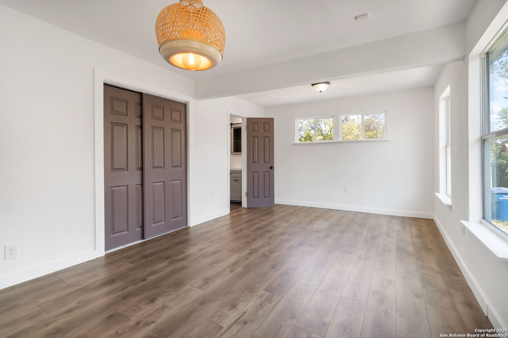 2131 Burnet