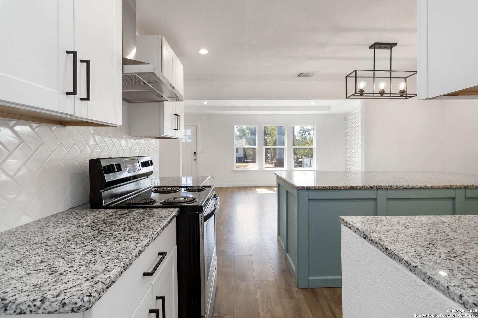 2131 Burnet