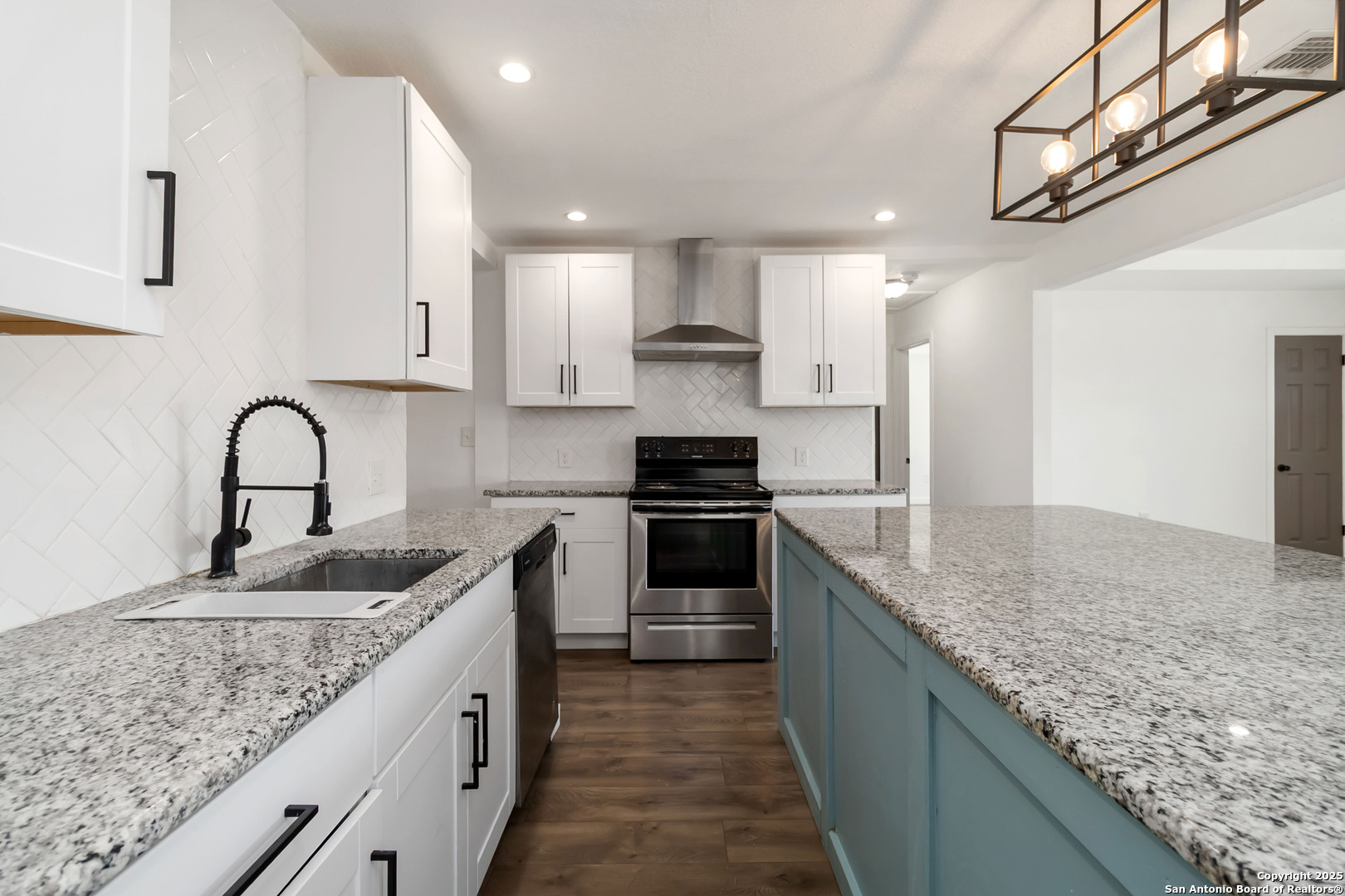 2131 Burnet