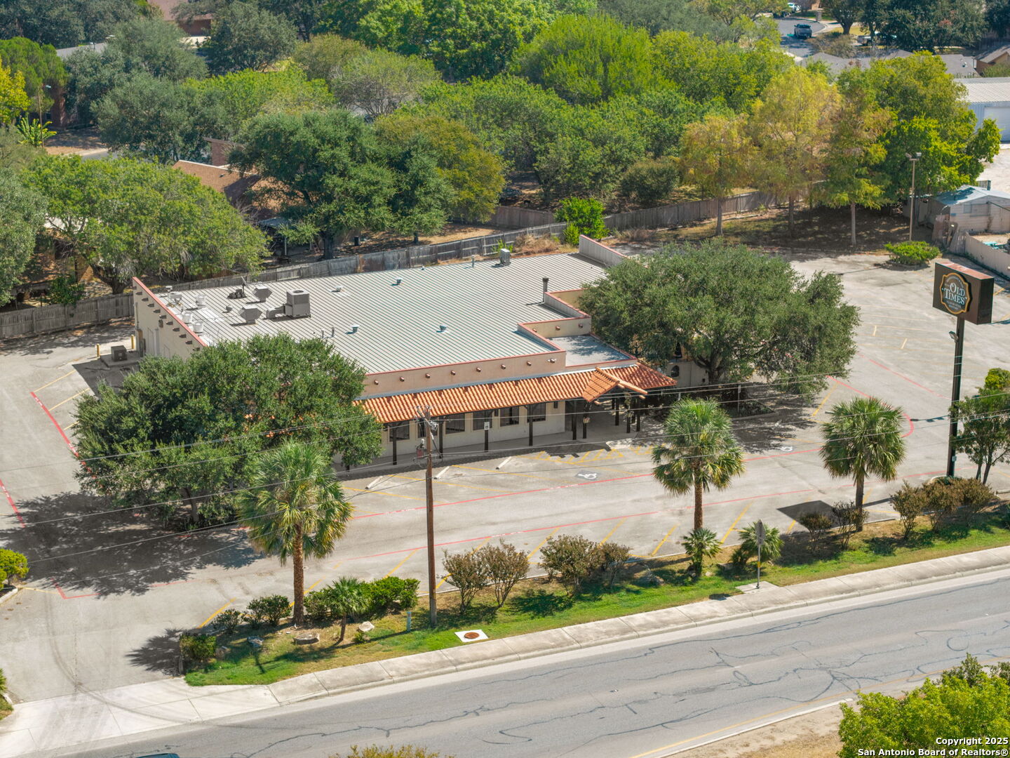983 N Highway 123