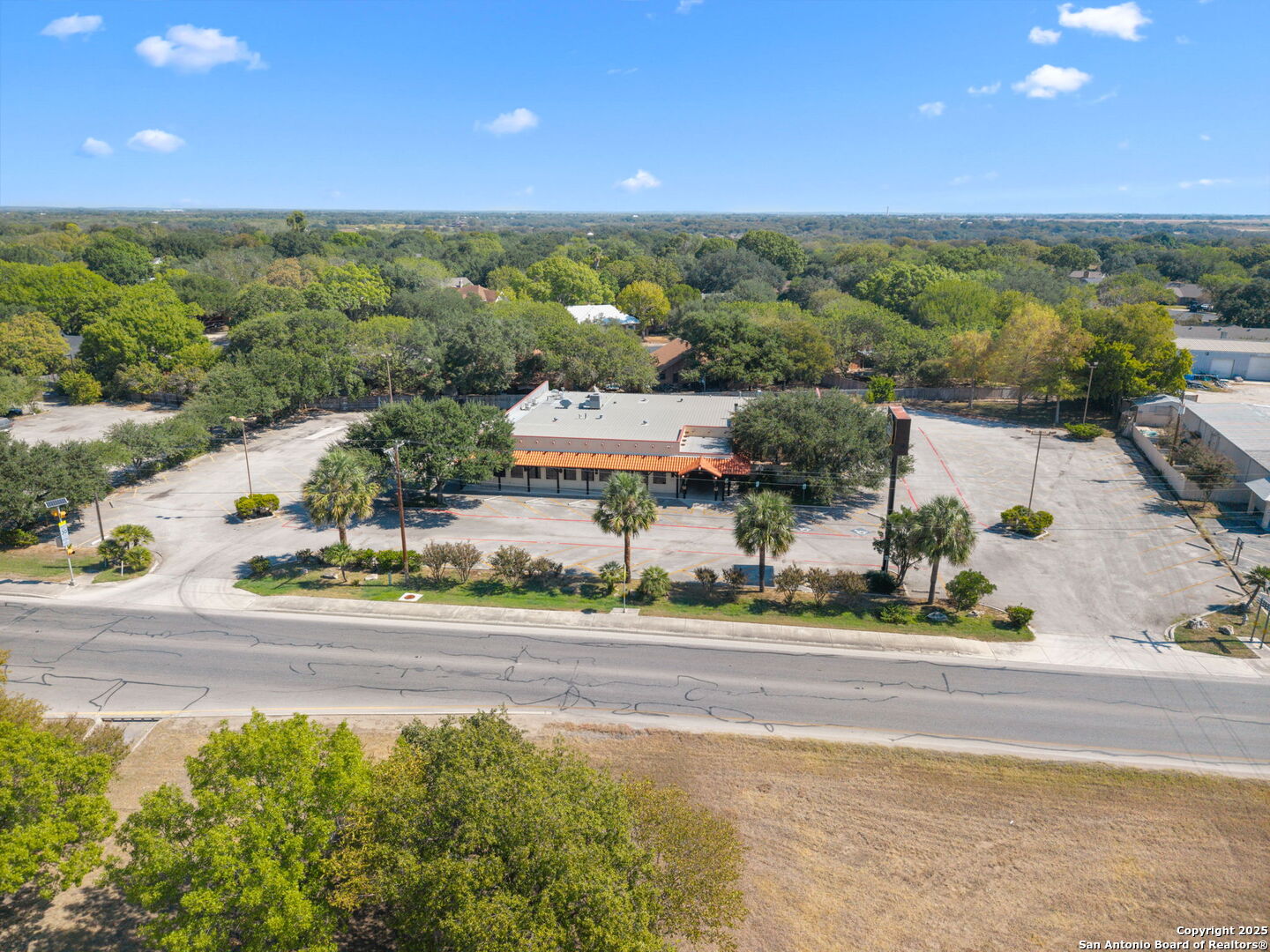 983 N Highway 123