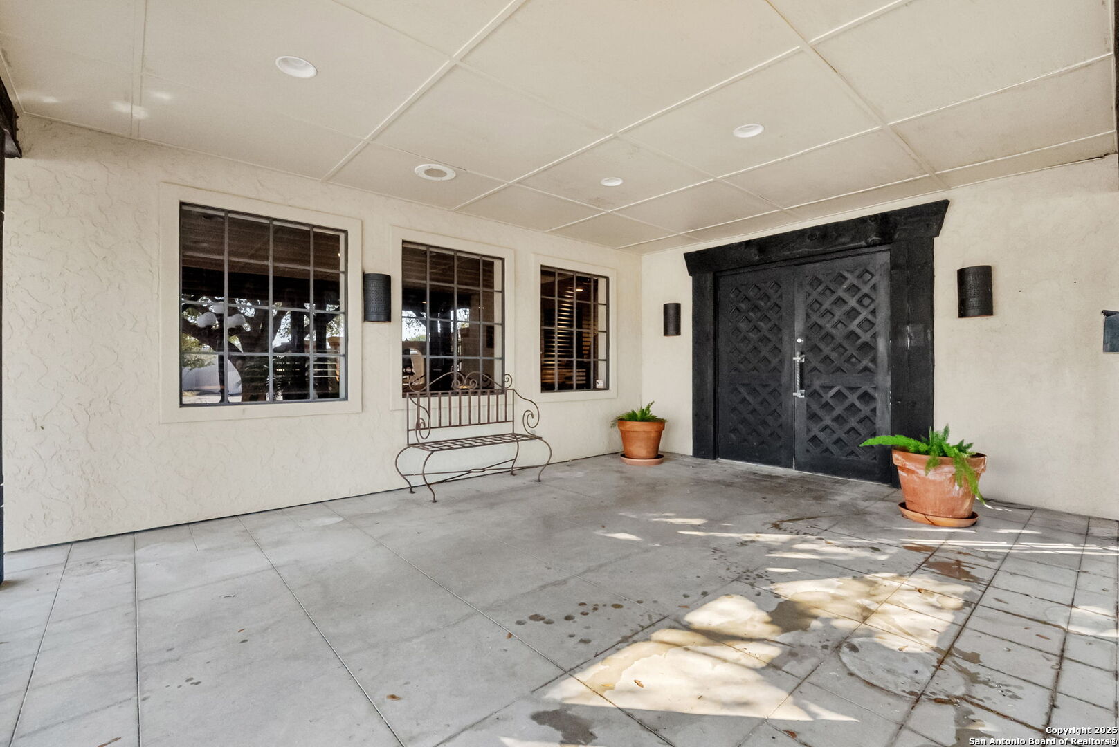 983 N Highway 123