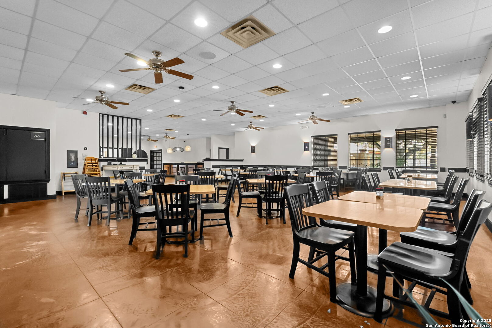 983 N Highway 123