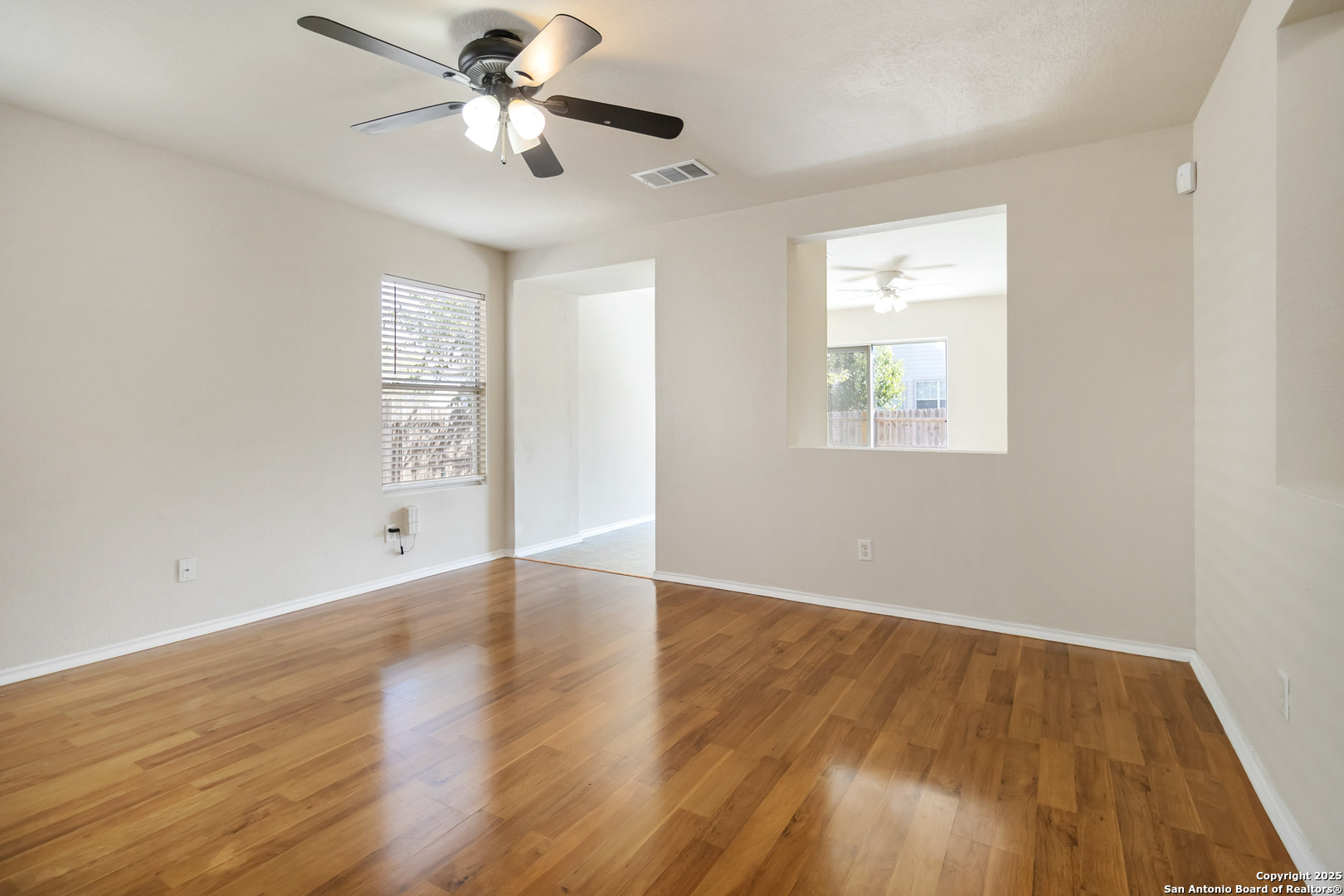 9906 Barhill Bay